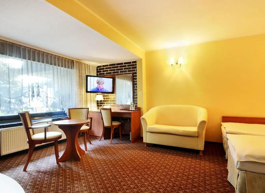 Hotel Astra Tajemniczy Ogrod Poznan