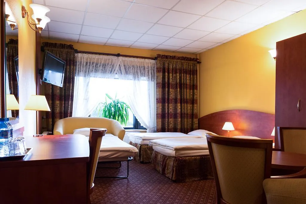 Hotel Astra Tajemniczy Ogrod Poznan