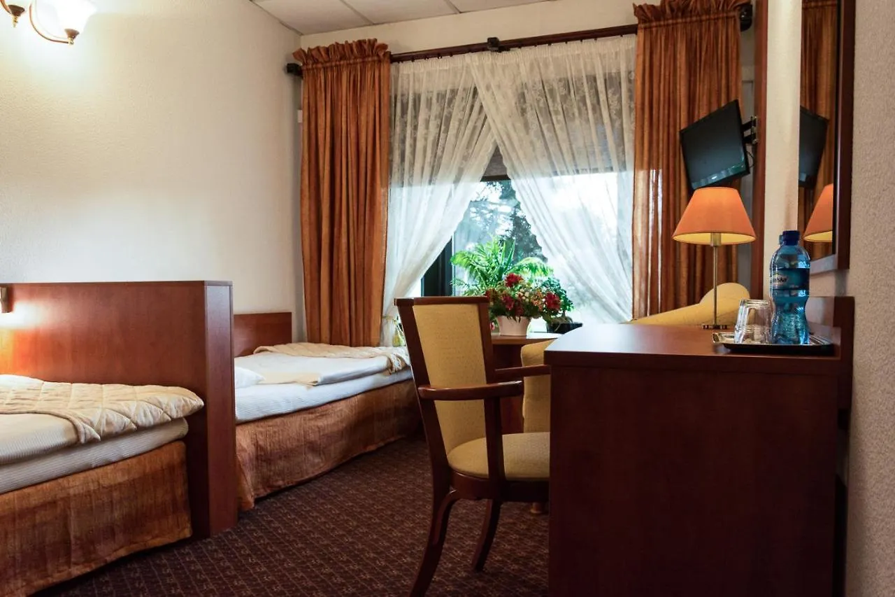 Hotel Astra Tajemniczy Ogrod Poznan